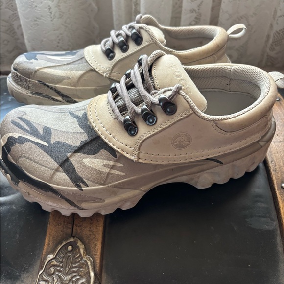 Crocs - Picture 3 of 9